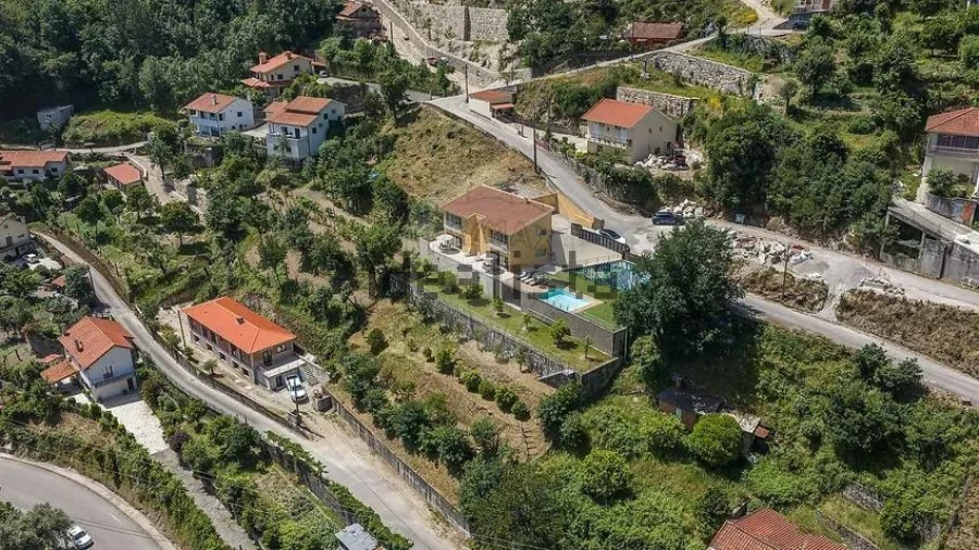 Moradia T3 para Venda em Rio Caldo Foto 2