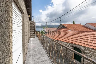 Moradia T3 para Venda em Viade de Baixo e Fervidelas