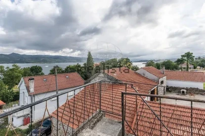 Moradia T3 para Venda em Viade de Baixo e Fervidelas