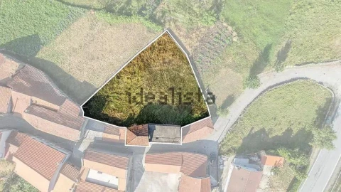 Moradia T3 para Venda em Viade de Baixo e Fervidelas