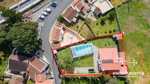 Moradia T4 para Venda em Mosteiros