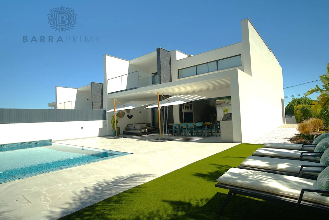Moradia T3 para Venda em Almancil Foto 7