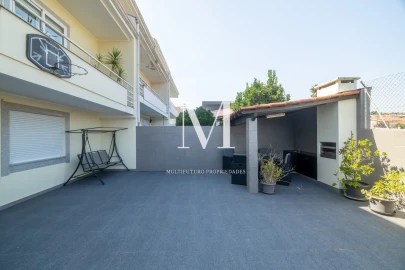 Moradia T3 para Venda em Mozelos