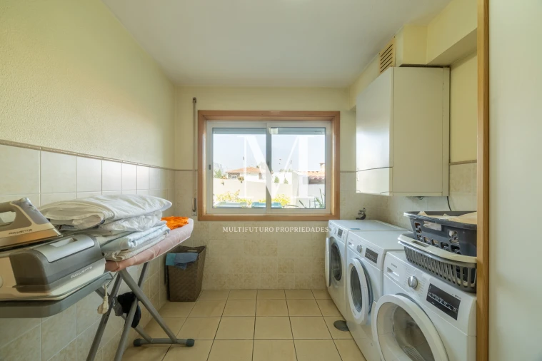 Moradia T3 para Venda em Mozelos Foto 38