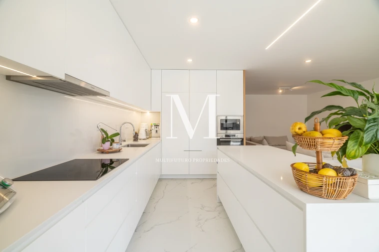 Apartamento T3 para Venda em Canidelo Foto 3