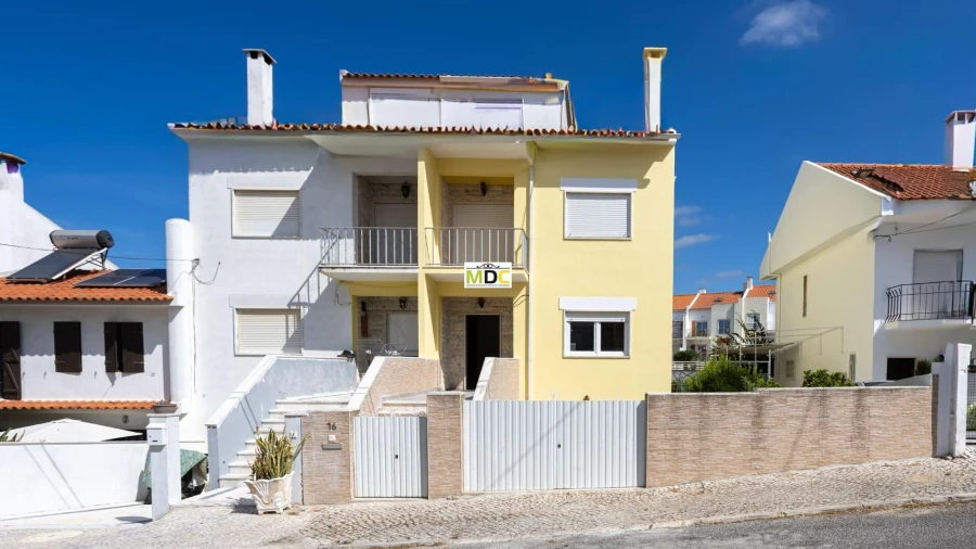 Moradia T5 para Venda em Charneca de Caparica e Sobreda