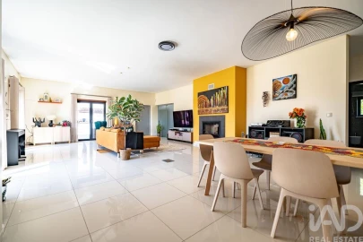 Moradia T5 para Venda em Souto da Carpalhosa e Ortigosa
