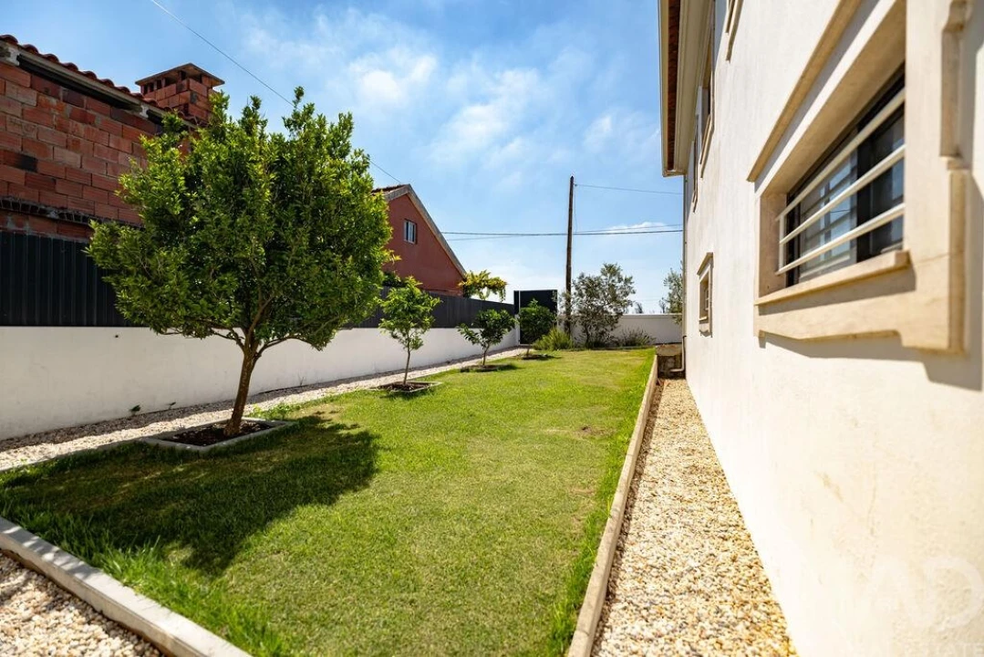 Moradia T5 para Venda em Souto da Carpalhosa e Ortigosa Foto 4