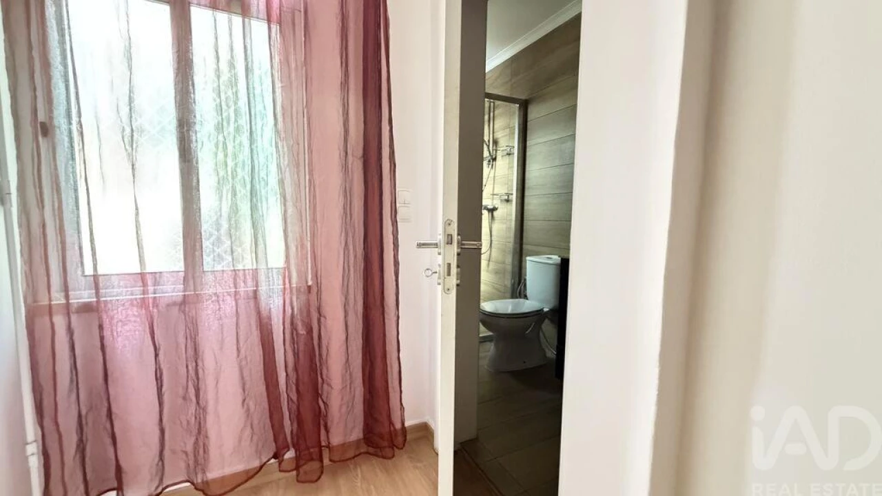 Apartamento T2 para Venda em Campo de Ourique Foto 11