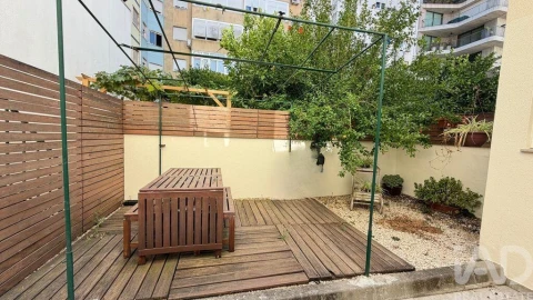 Apartamento T2 para Venda em Campo de Ourique