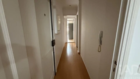 Apartamento T2 para Venda em Campo de Ourique