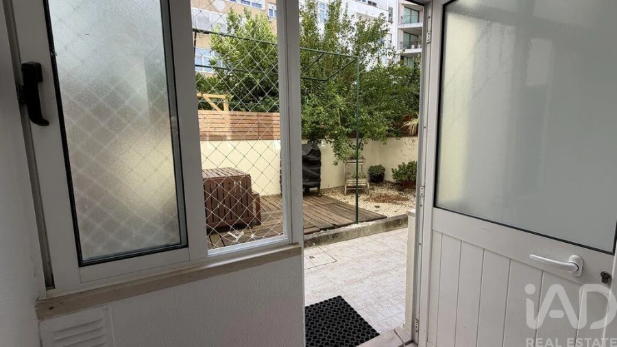 Apartamento T2 para Venda em Campo de Ourique Foto 3