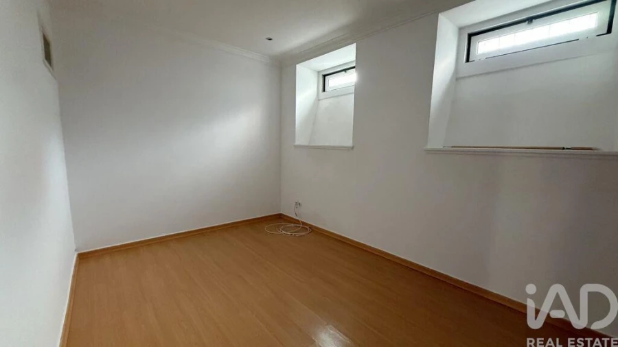 Apartamento T2 para Venda em Campo de Ourique Foto 14