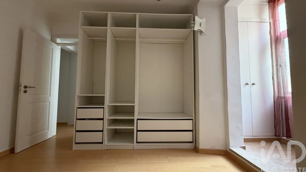Apartamento T2 para Venda em Campo de Ourique Foto 9
