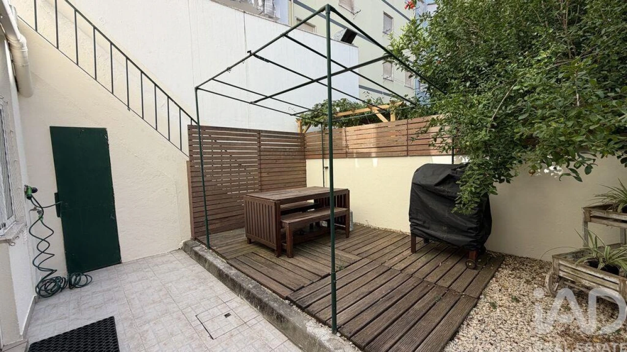 Apartamento T2 para Venda em Campo de Ourique Foto 2