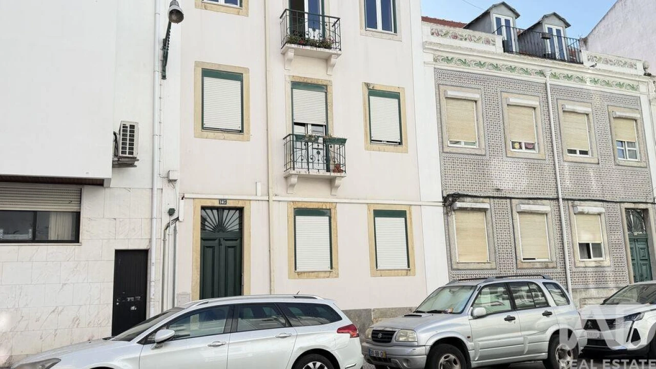 Apartamento T2 para Venda em Campo de Ourique Foto 21