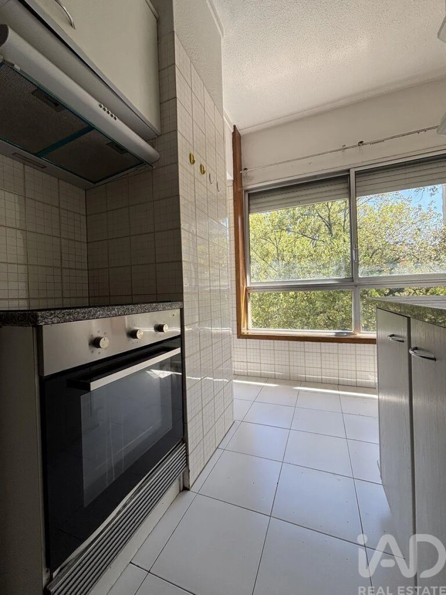 Apartamento T3 para Venda em Ramalde Foto 6