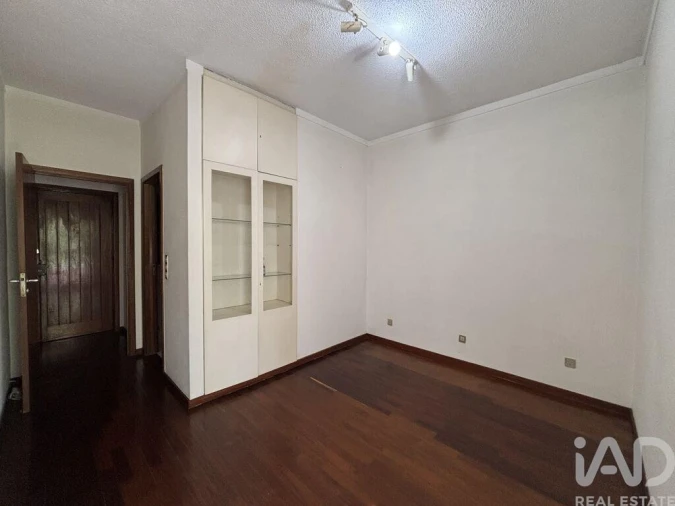 Apartamento T3 para Venda em Ramalde Foto 8