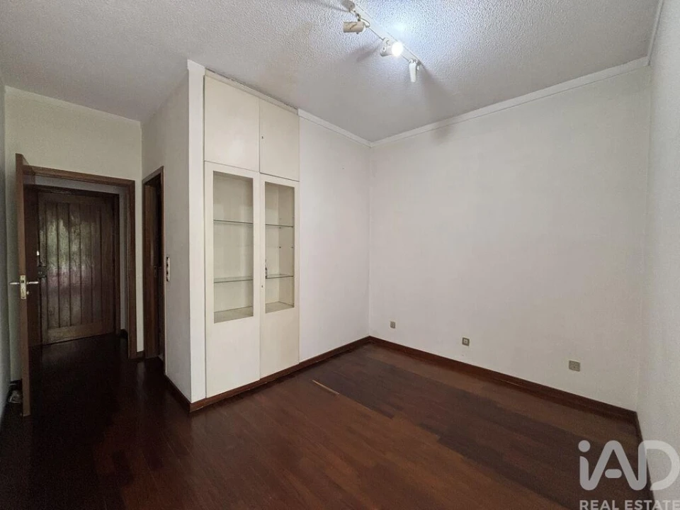 Apartamento T3 para Venda em Ramalde Foto 8