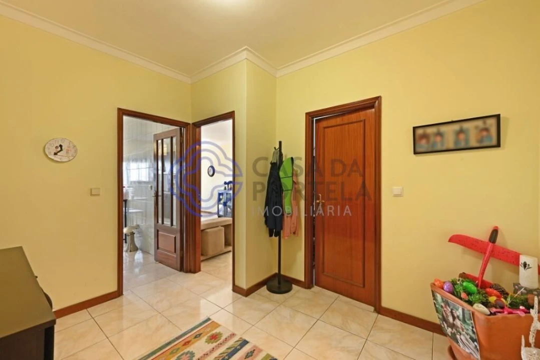 Apartamento T3 para Venda em Fânzeres e São Pedro da Cova Foto 4