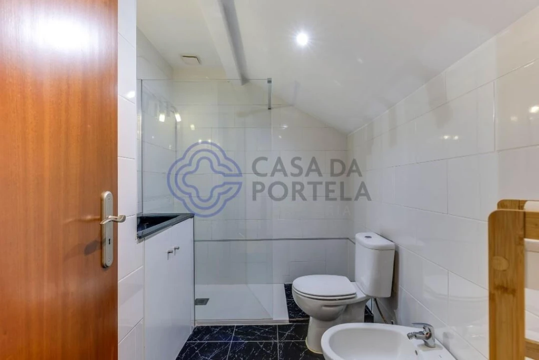 Moradia T3 para Venda em Campanhã Foto 31
