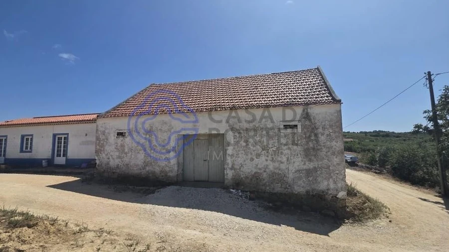 Armazém para Venda em Santa Maria, São Pedro e Sobral da Lagoa