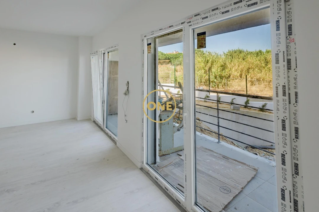 Apartamento T2 para Venda em Seixal, Arrentela e Aldeia de Paio Pires Foto 1