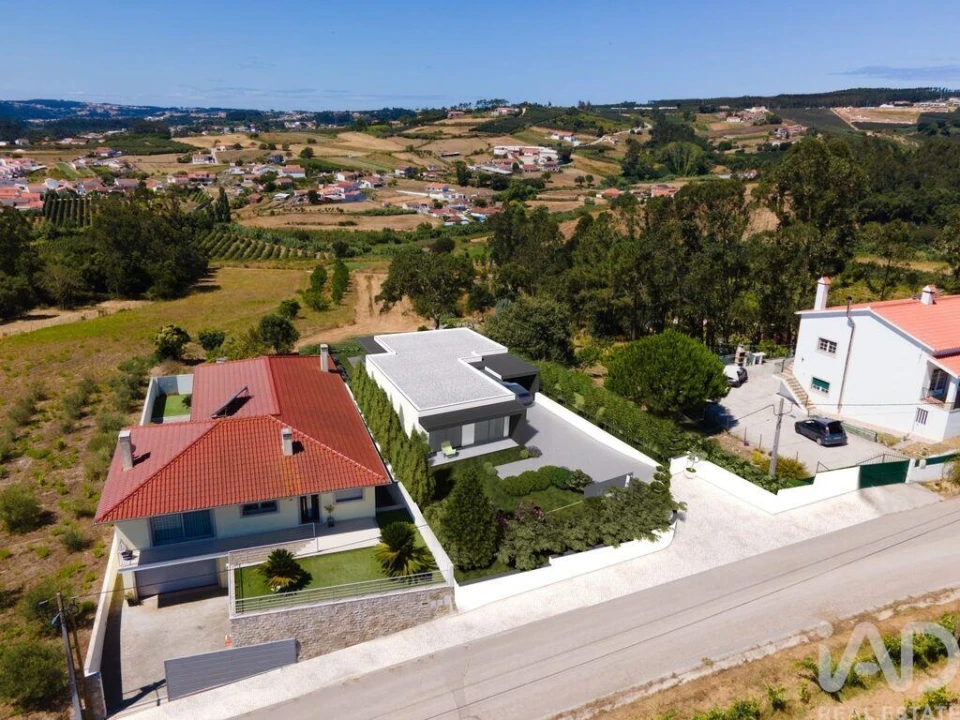 Terreno para Venda em Cela Foto 1