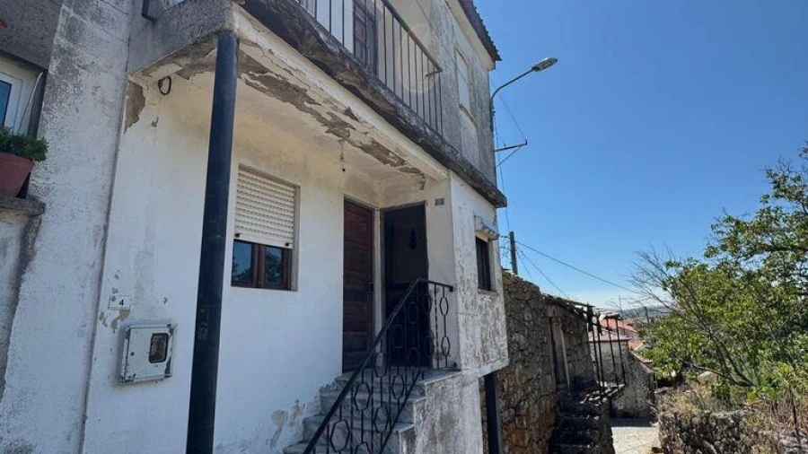 Moradia T3 para Venda em Sendim