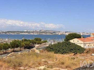 Apartamento T2 para Venda em Caparica e Trafaria