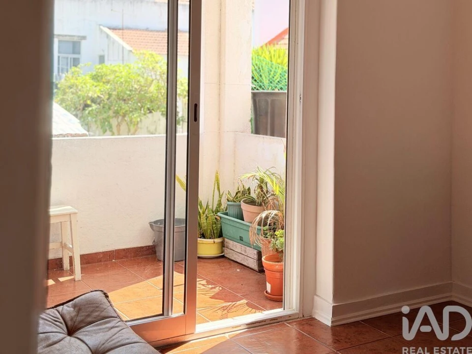 Apartamento T2 para Venda em Caparica e Trafaria Foto 3
