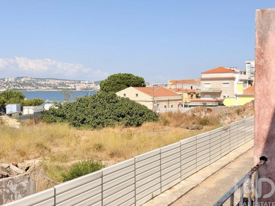 Apartamento T2 para Venda em Caparica e Trafaria Foto 20