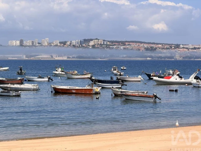 Apartamento T2 para Venda em Caparica e Trafaria Foto 35