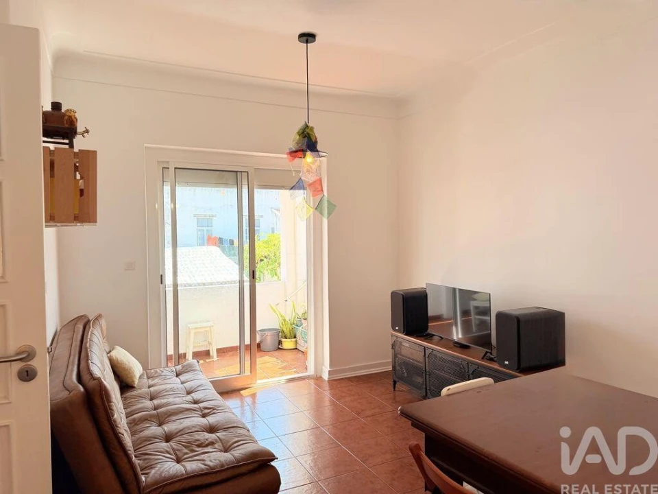 Apartamento T2 para Venda em Caparica e Trafaria Foto 2