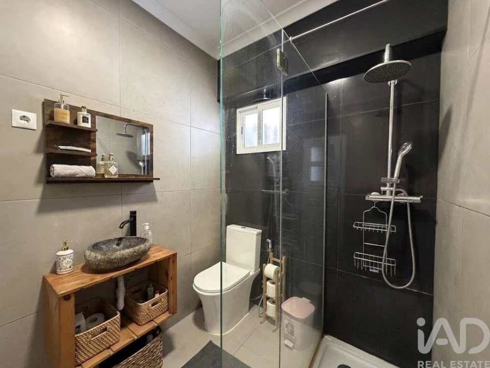 Apartamento T2 para Venda em Caparica e Trafaria Foto 17
