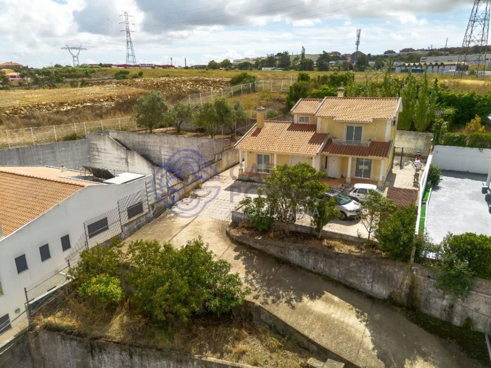 Moradia T5 para Venda em Agualva e Mira-Sintra Foto 11