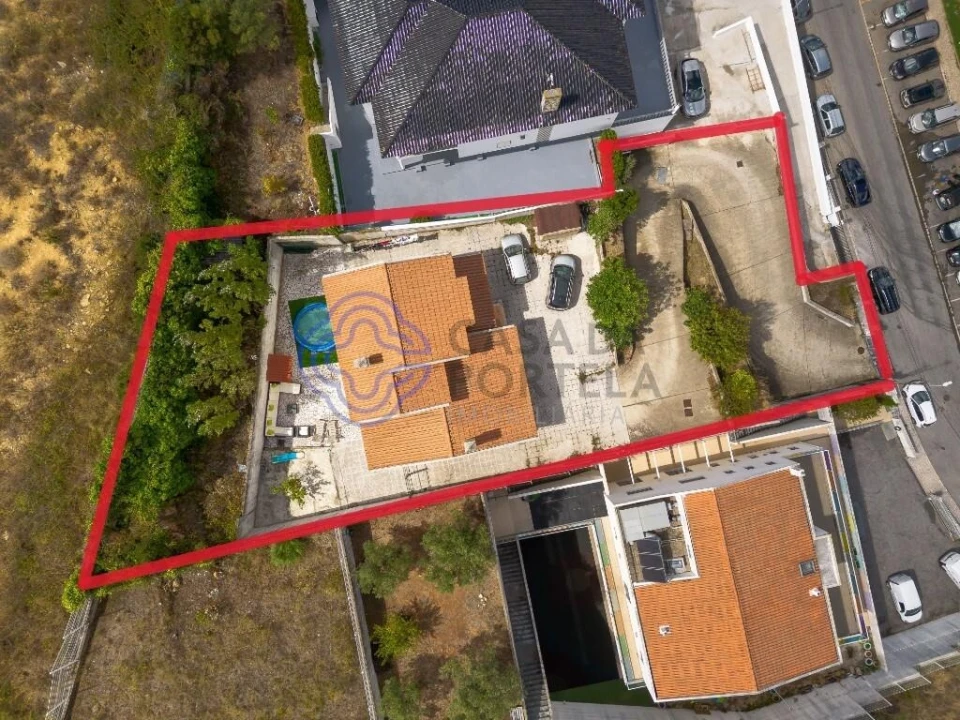 Moradia T5 para Venda em Agualva e Mira-Sintra Foto 8