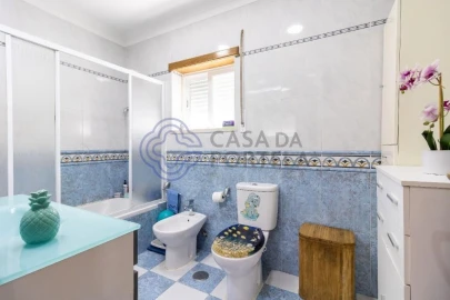 Moradia T5 para Venda em Agualva e Mira-Sintra