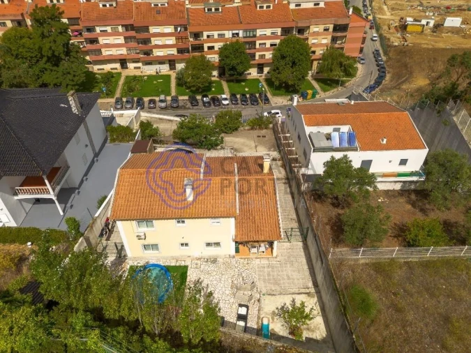 Moradia T5 para Venda em Agualva e Mira-Sintra Foto 6