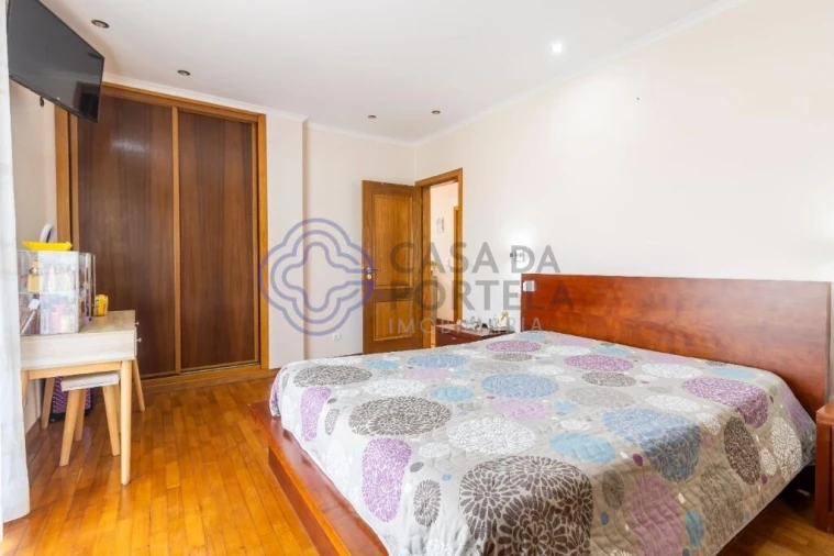 Moradia T5 para Venda em Agualva e Mira-Sintra Foto 20