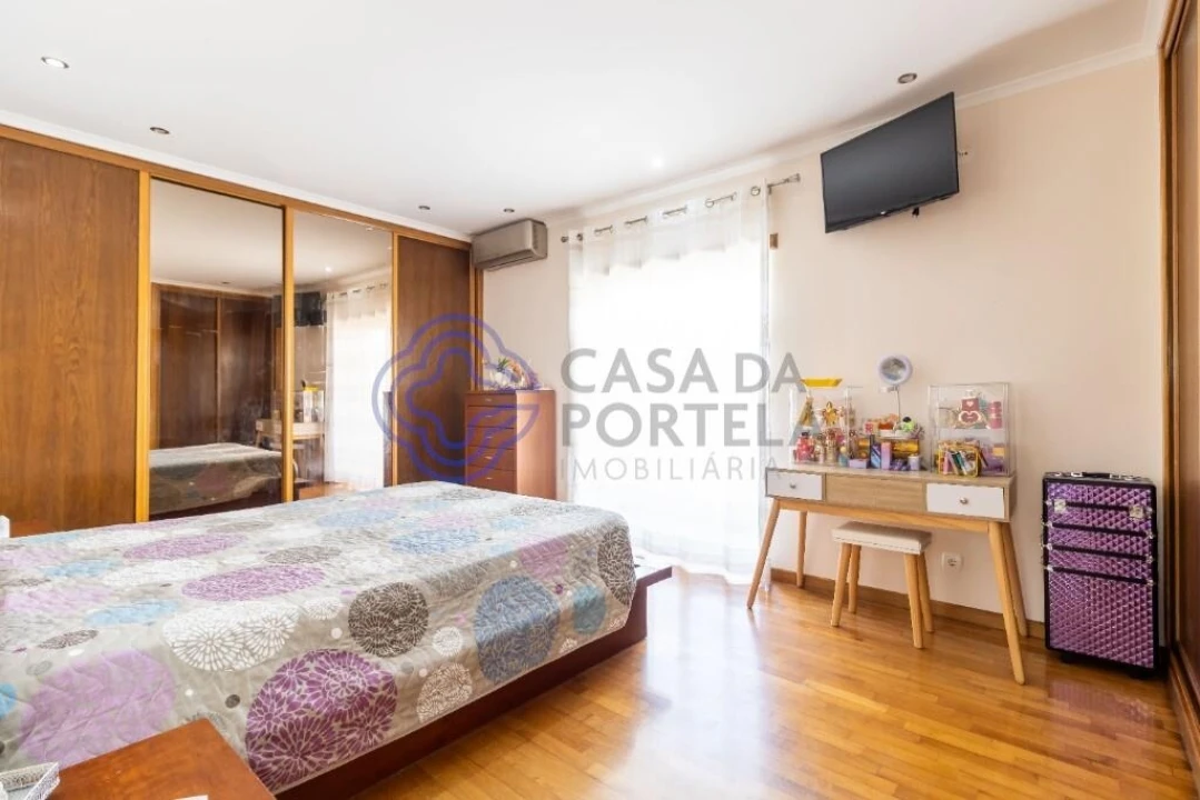 Moradia T5 para Venda em Agualva e Mira-Sintra Foto 18