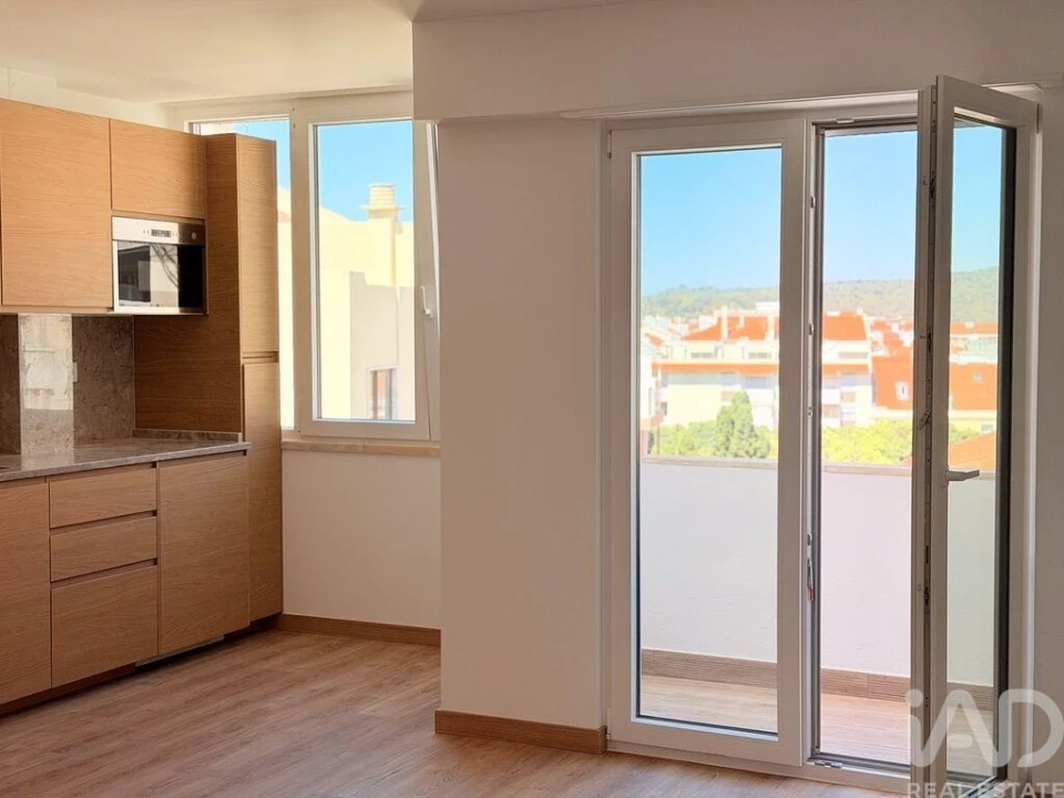 Apartamento T2 para Venda em Campo de Ourique Foto 2