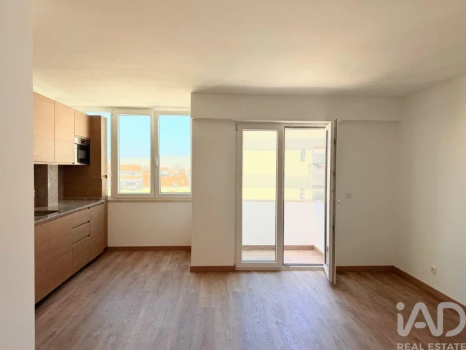 Apartamento T2 para Venda em Campo de Ourique Foto 9