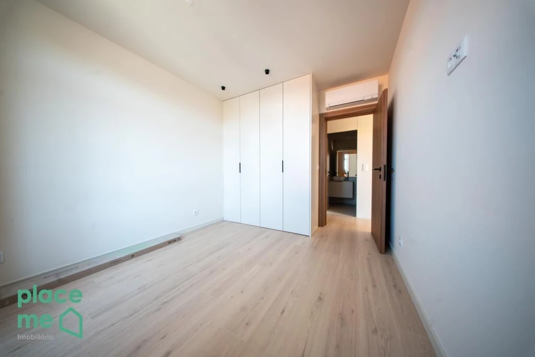 Apartamento T1 para Arrendamento em Braga (Maximinos, Sé e Cividade) Foto 10