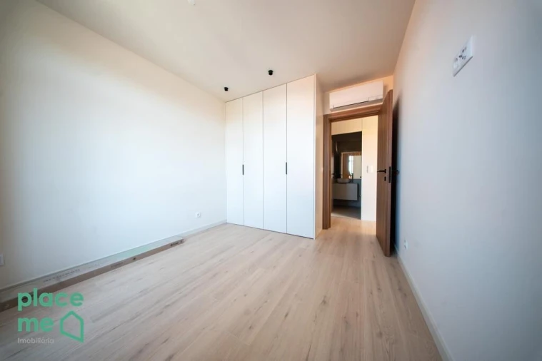 Apartamento T1 para Arrendamento em Braga (Maximinos, Sé e Cividade) Foto 10