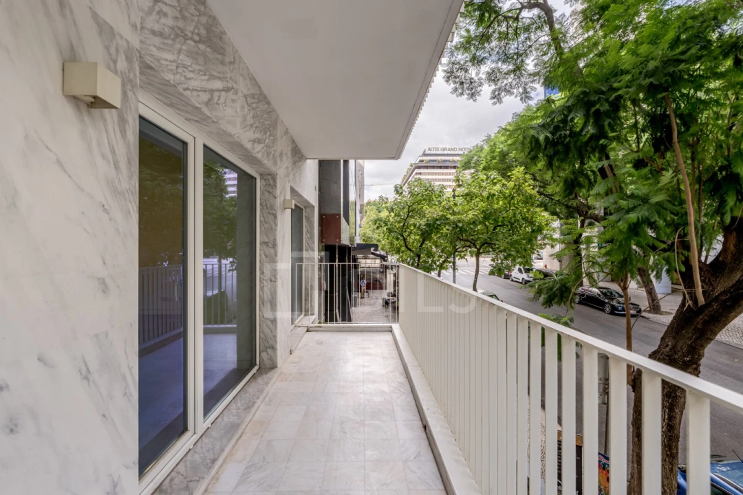 Apartamento T1 para Venda em Santo António Foto 14