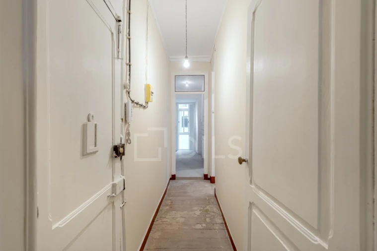 Apartamento T2 para Venda em Arroios Foto 2