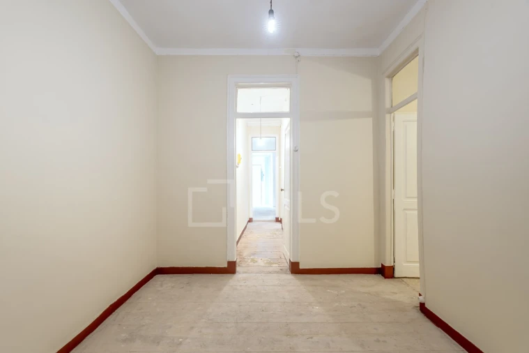Apartamento T2 para Venda em Arroios Foto 7
