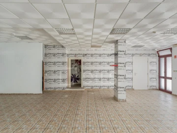 Loja para Venda em Charneca de Caparica e Sobreda