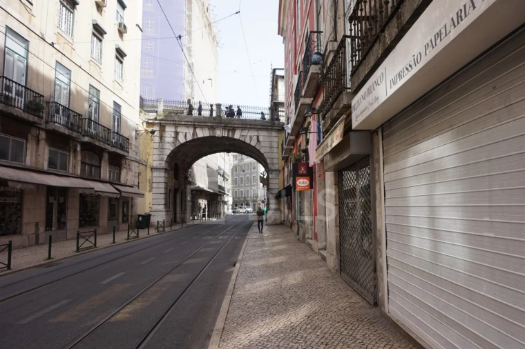 Loja para Arrendamento em Misericórdia Foto 18